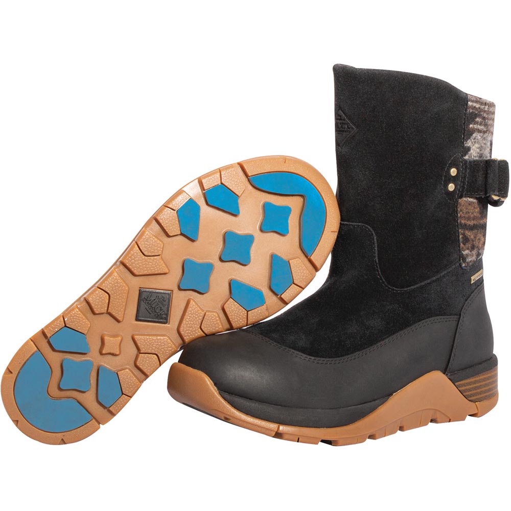black apres boots