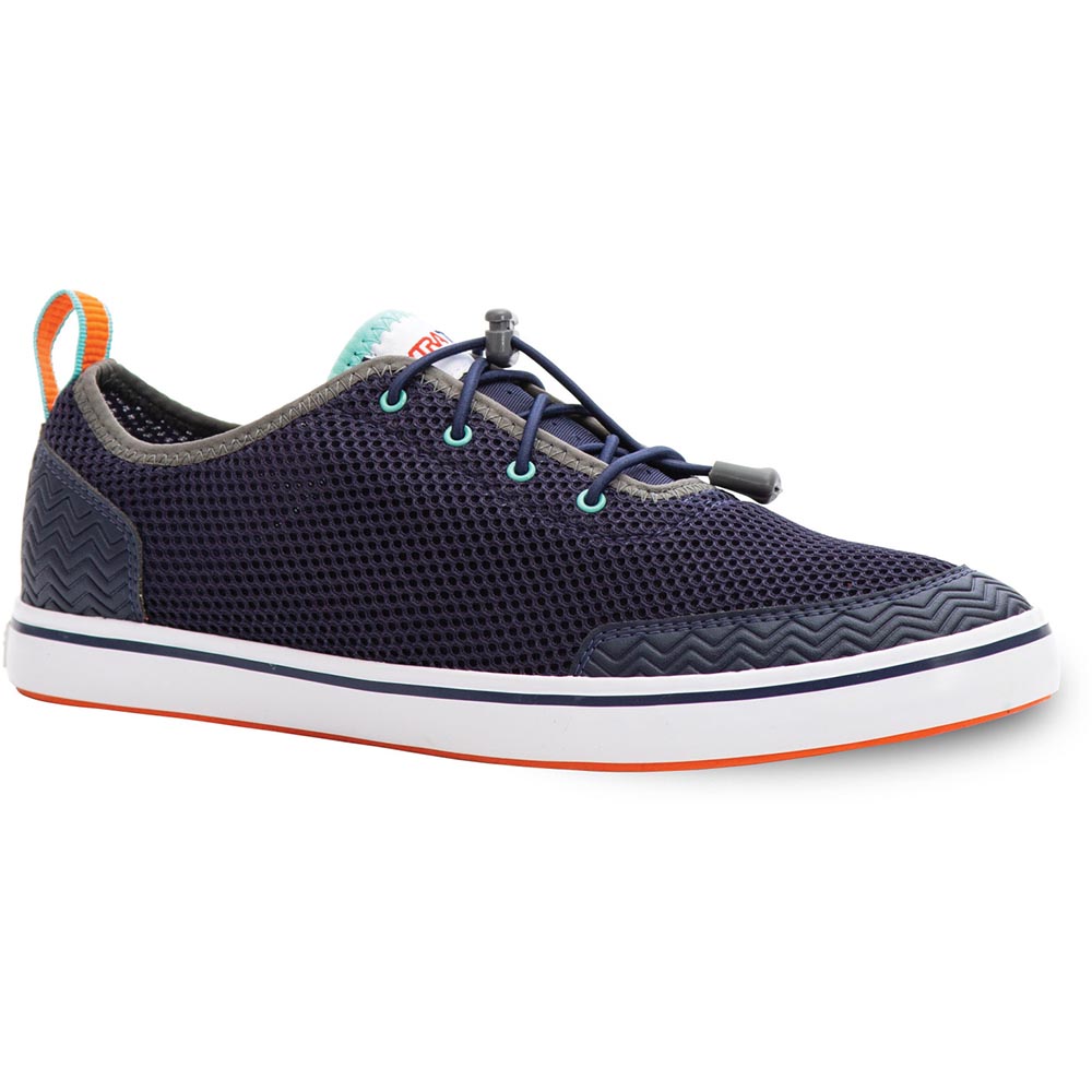 xtratuf water shoes