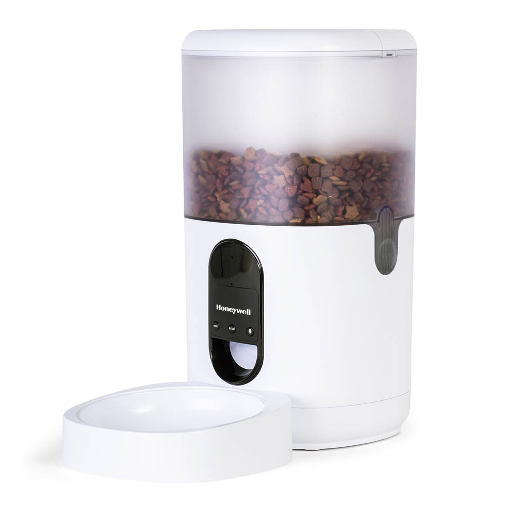 Celebrate National Pet Month with a High-Tech Treat: Smart Pet Feeders and Bowls